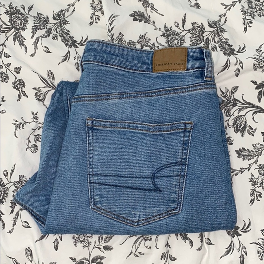 SOLD - American eagle mom jeans